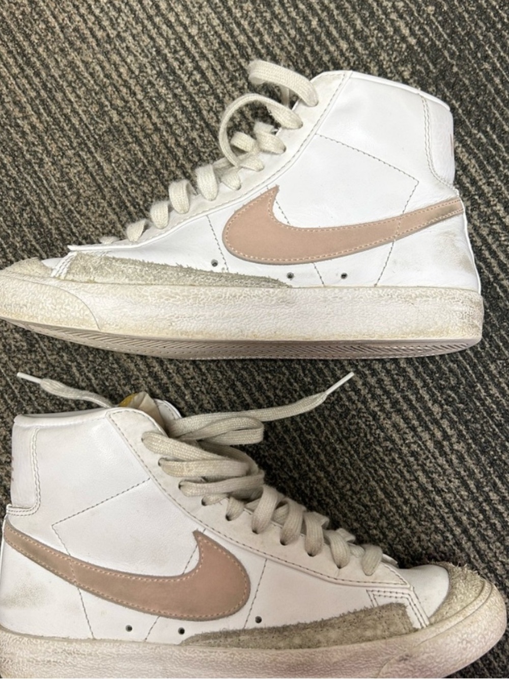 Nike Blazer MID